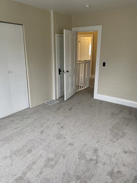 Upstairs Bedroom 2 - 436 Glendale St