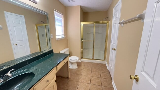Building Photo - Renovated 2 Bedroom 2 Bath Home for Rent!