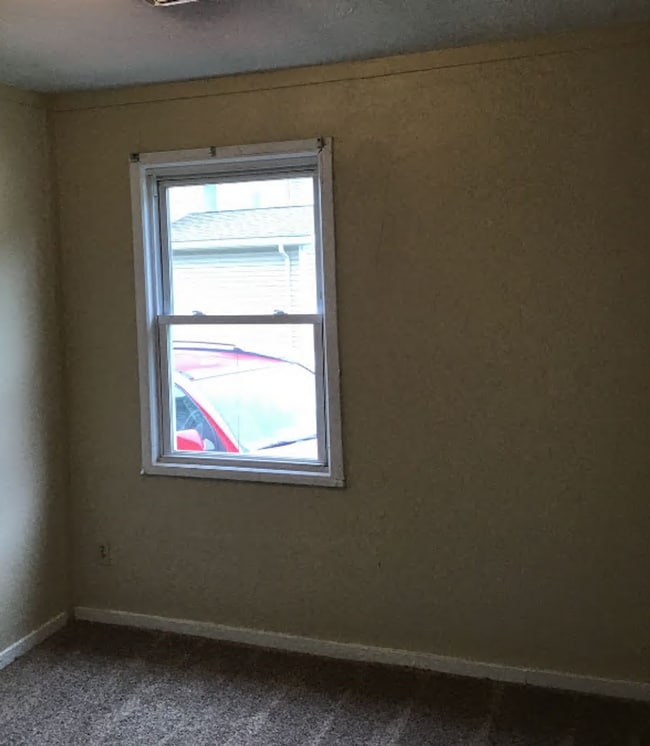 Building Photo - 533-543 Hollywell Ave