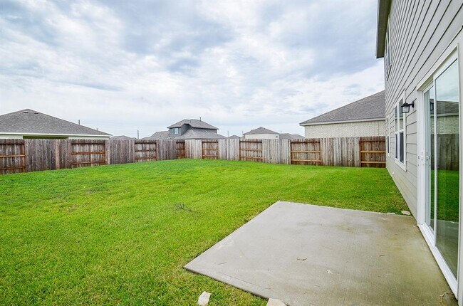 Building Photo - 27314 Clear Breeze Dr