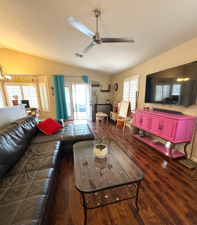 Building Photo - 1518 W Lobster Trap Dr