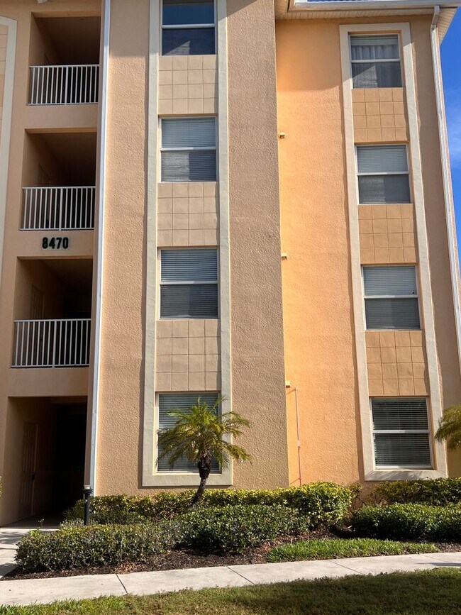 Building Photo - 8470 Kingbird Loop