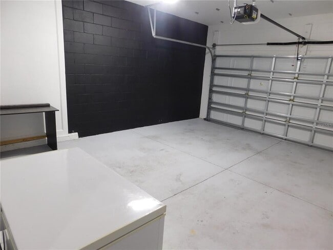 Building Photo - 1830 Good Neighbor Lp