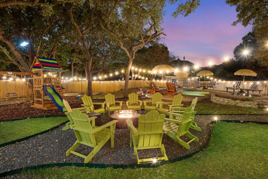 Building Photo - 13702 Yellow Oak Cir