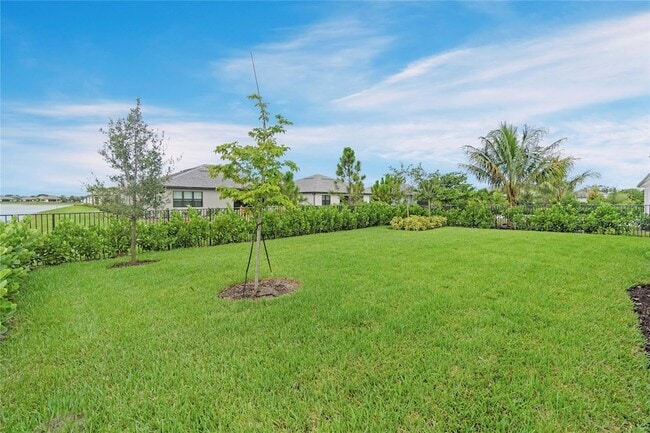 Building Photo - 4566 Silverwood Ln N