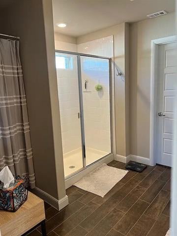 Building Photo - 728 Trinity Pk Trl