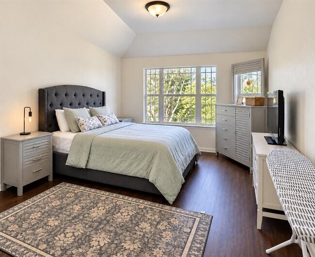 Building Photo - 17002 Brewer Blackbird Dr