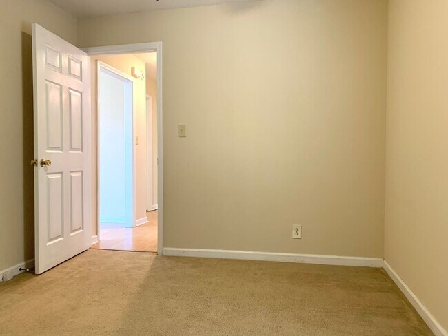 Building Photo - 1024 Poppy Seed Dr