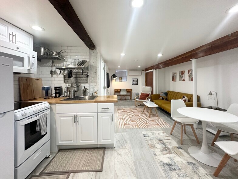 Building Photo - 44 Woodbine St