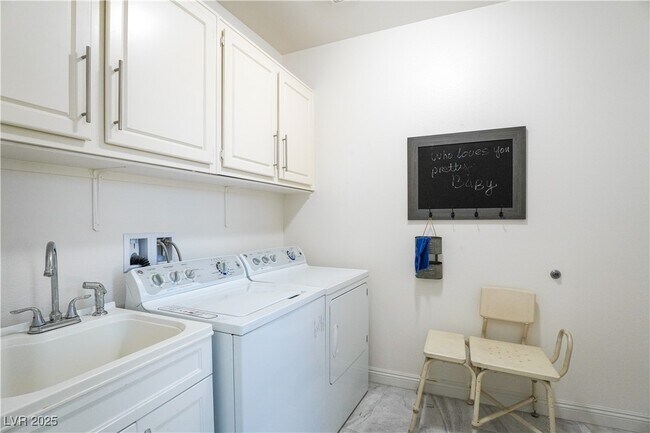 Building Photo - 799 Flowing Meadow Dr