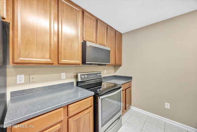 Building Photo - 4240 Migration Dr