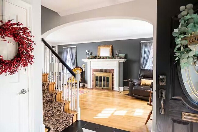 Building Photo - 149 Kready Ave