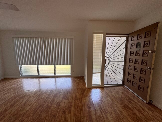 Building Photo - 147 Oko St