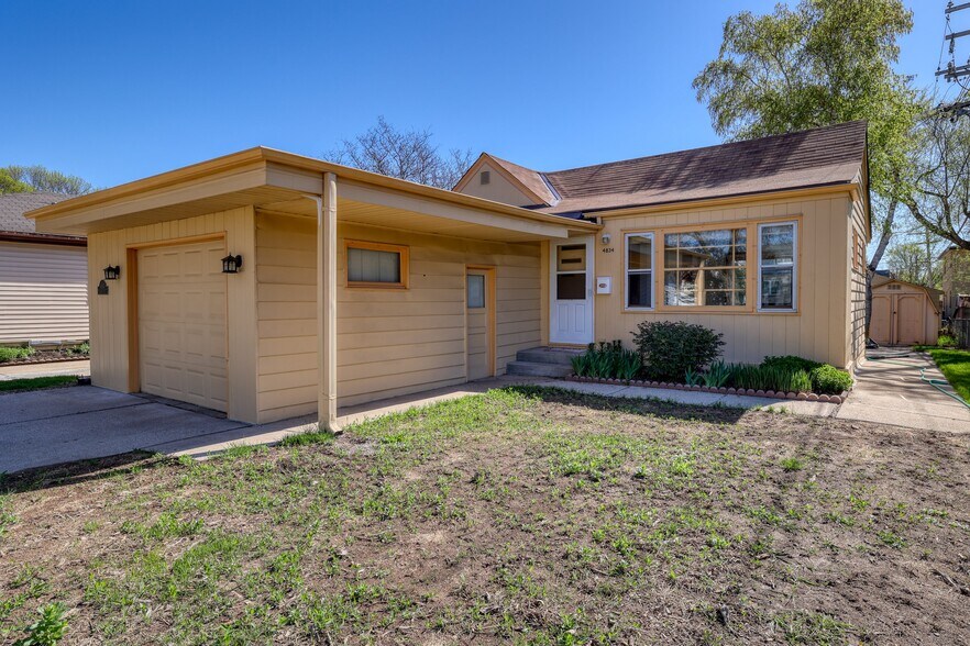 Building Photo - 4834 N 106th St