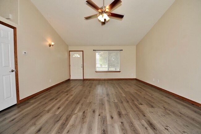 Building Photo - 3 bed 2 bath Rancher near Post Falls High School