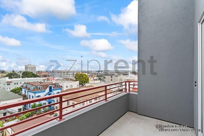Building Photo - Unit 604