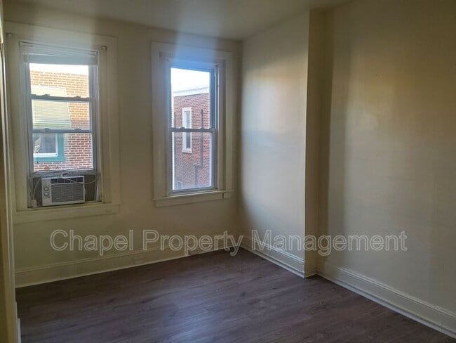 Building Photo - 517 N Wanamaker St