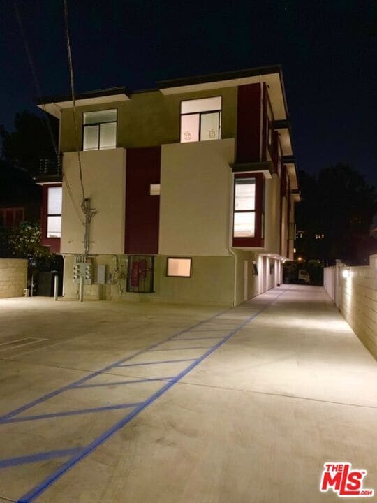 Building Photo - 1129 W 37th St