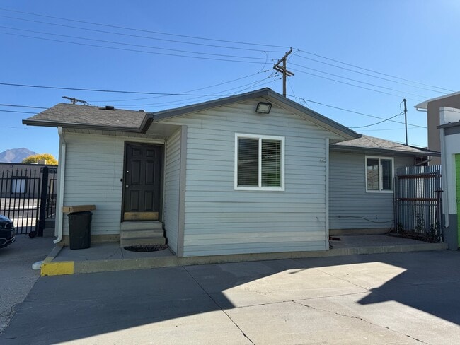 Building Photo - 3947 S State St