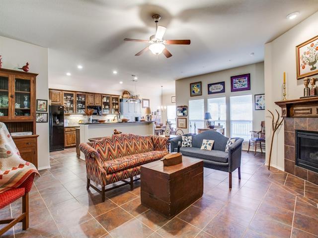 Building Photo - 9744 Water Tree Dr