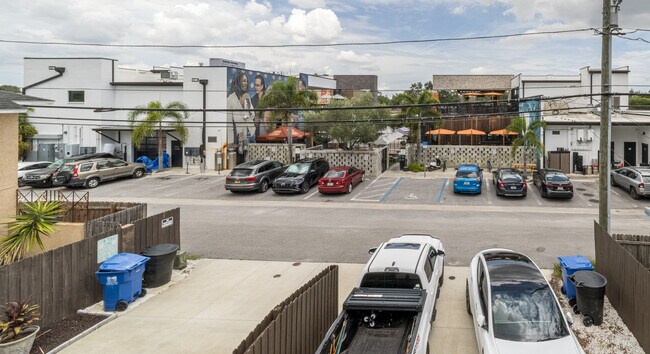 Building Photo - 2325 1st Ave S