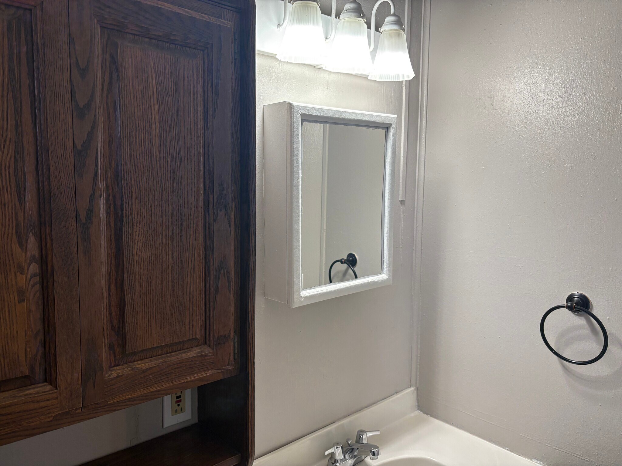 Building Photo - 2927 Godfrey St