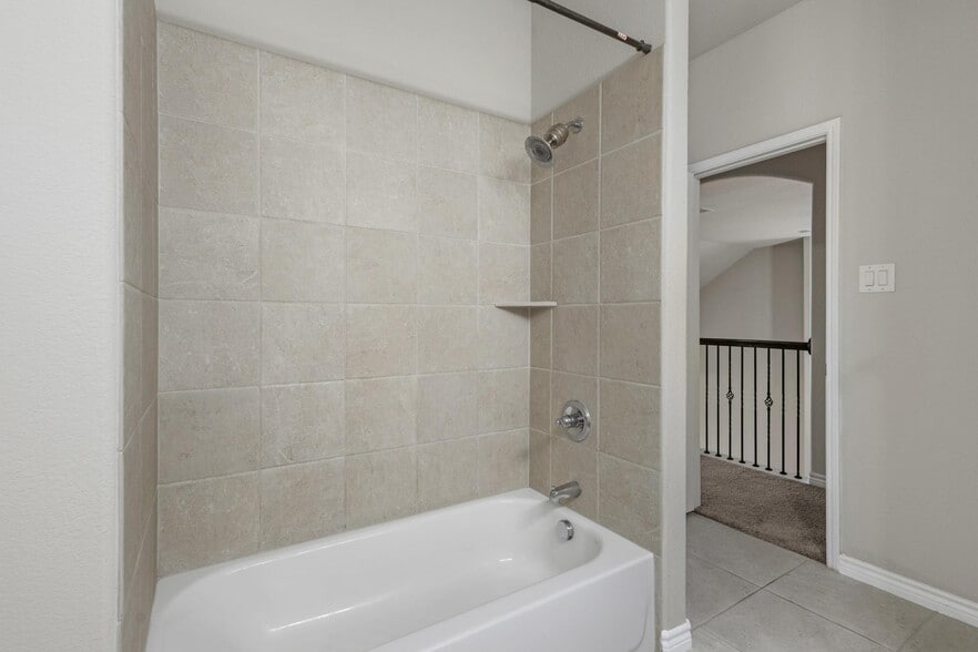 Building Photo - 3732 Fossil Tree Ln