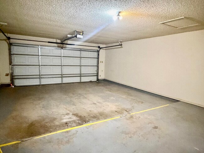 Building Photo - 3315 78th St