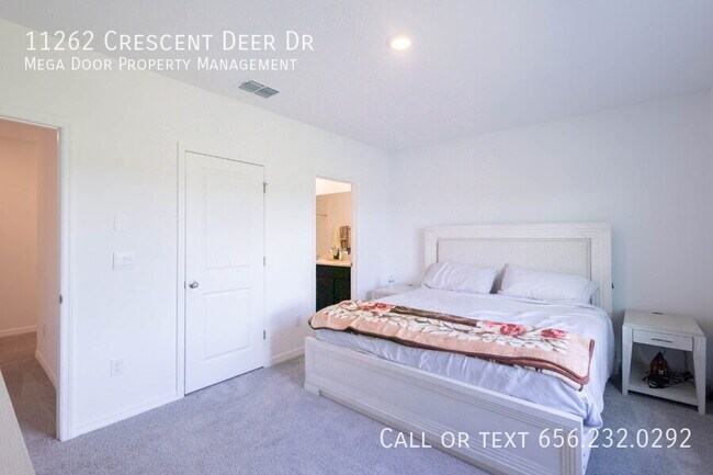 Building Photo - 11262 Crescent Deer Dr