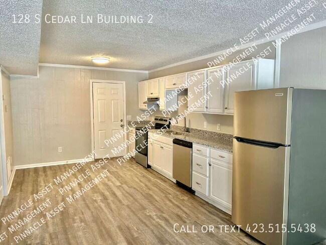 Building Photo - 128 S Cedar Ln