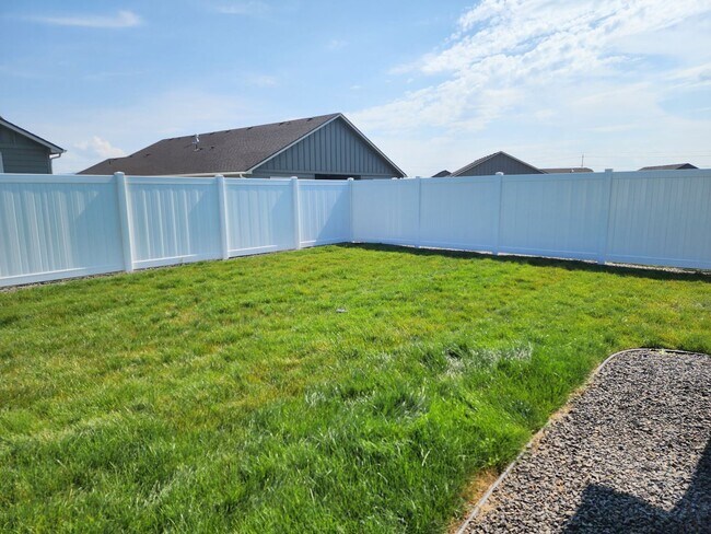 Building Photo - Brand New Rathdrum Rancher