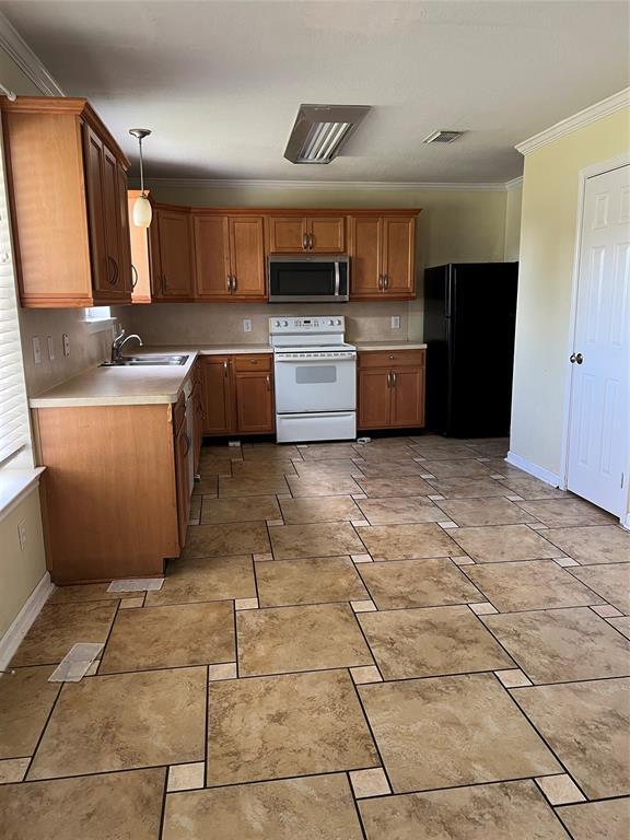 Building Photo - 5002 Asia Ln
