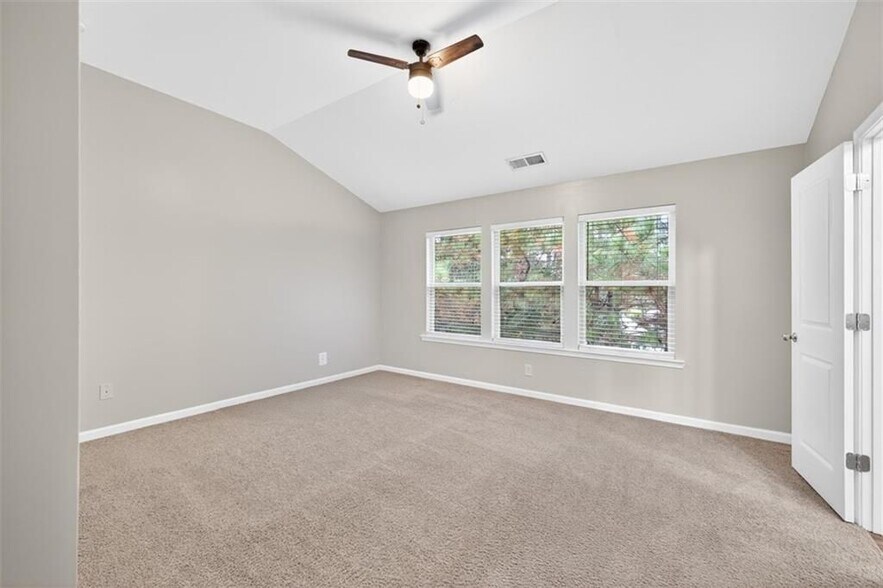 Building Photo - 1250 Image Ives Dr