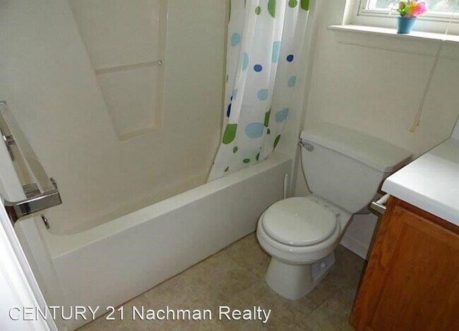Building Photo - 3 br, 2 bath House - 972 Baker Road