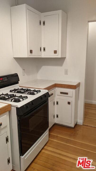 Building Photo - 850 Tularosa Dr