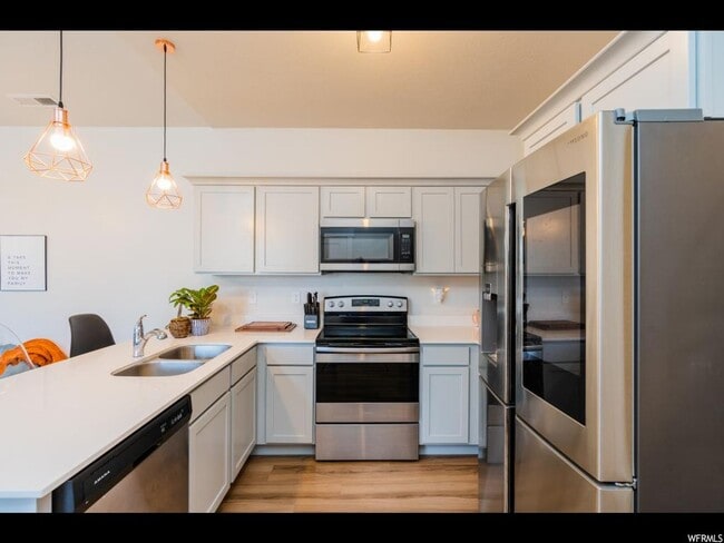 Building Photo - AMAZING Condo in HERRIMAN!!!