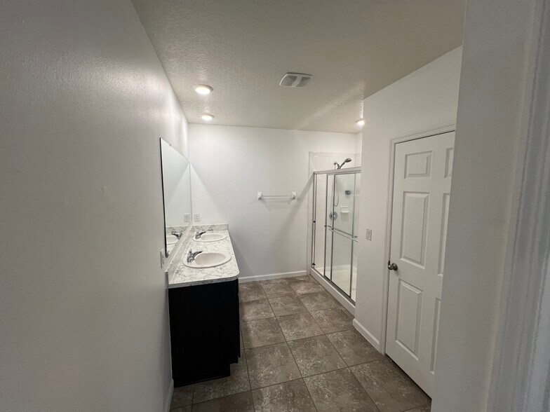 Master Bath - 6598 Marble Rd