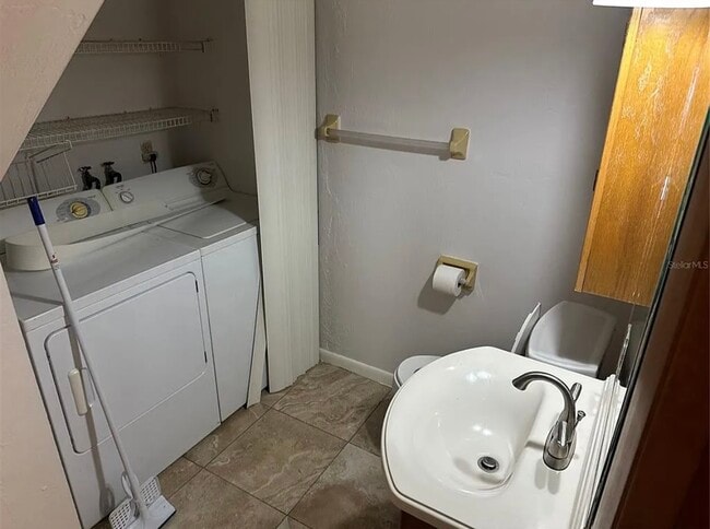 Building Photo - 2145 NE 45th Ave