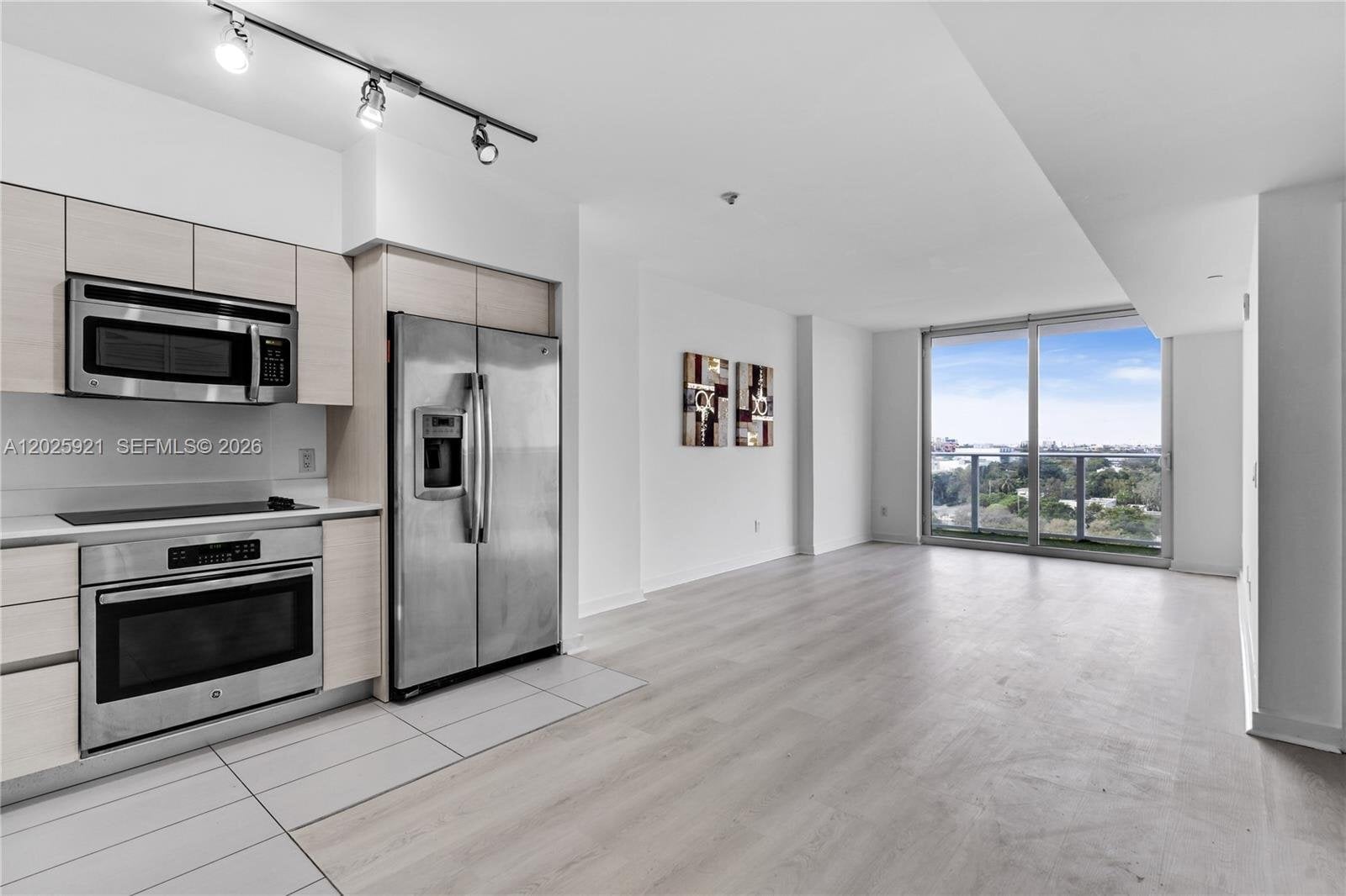 Building Photo - 4250 Biscayne Blvd