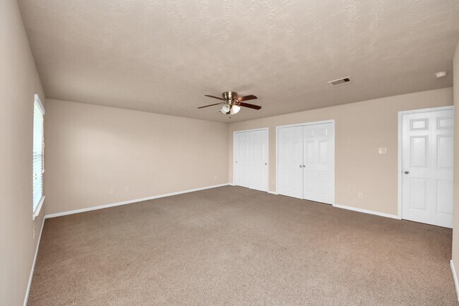 Building Photo - 14311 Lakepointe Bend Ln