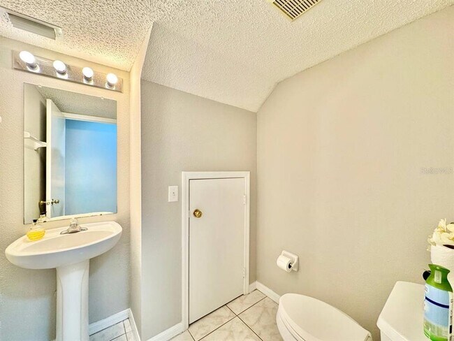 Building Photo - 10823 Brickside Ct