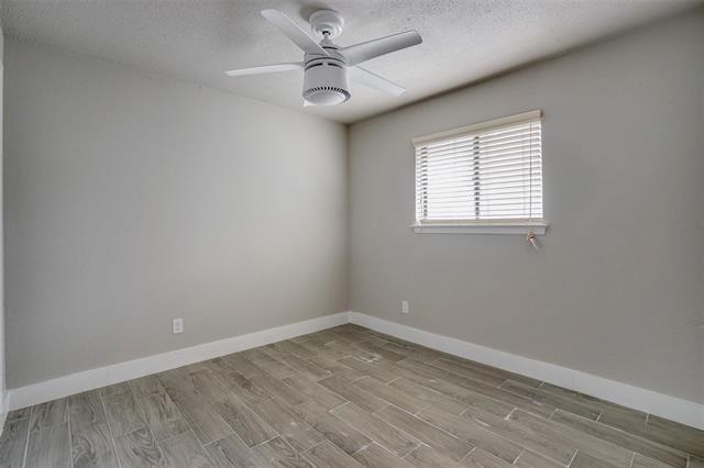 Building Photo - 3805 W Rochelle Rd