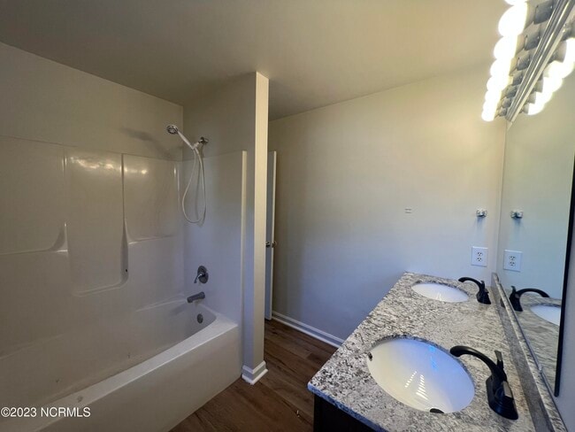 Building Photo - 1504 Amhearst Ct