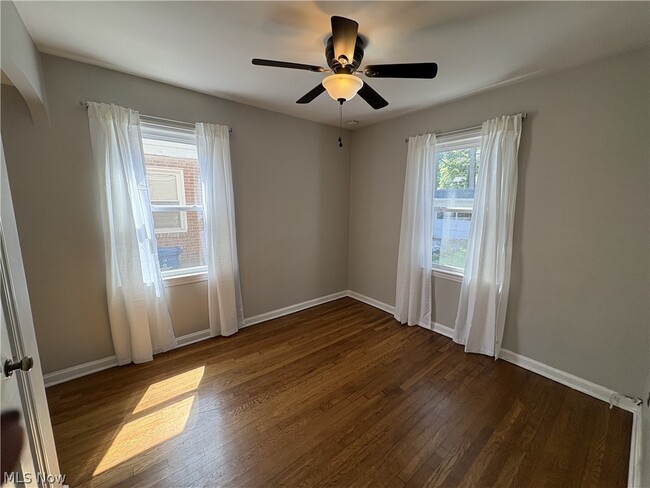 Building Photo - 602 Huntmere Dr