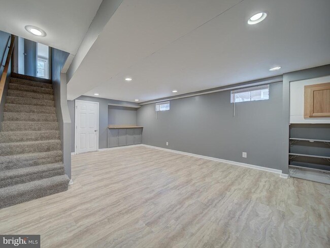 Building Photo - 2611 Keating St