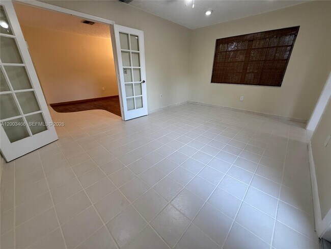 Building Photo - 1556 San Benito Ave
