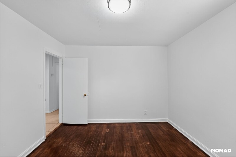 Building Photo - 1986 Cogar Dr