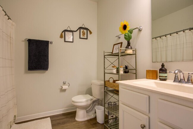 Building Photo - Charming 3-Bedroom Home for Rent in The Pr...