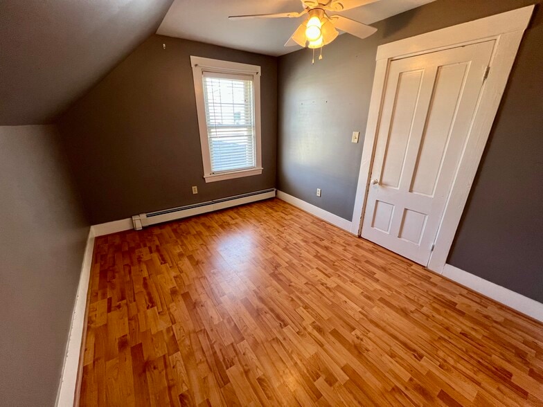 Building Photo - 43 Spruce St