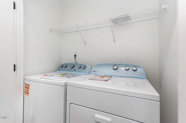 Building Photo - 4801 Gossamer Ln